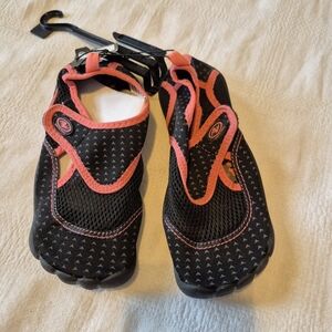 Athletic works kids size 5/6 neon pink & black hook n loop water shoes NWT